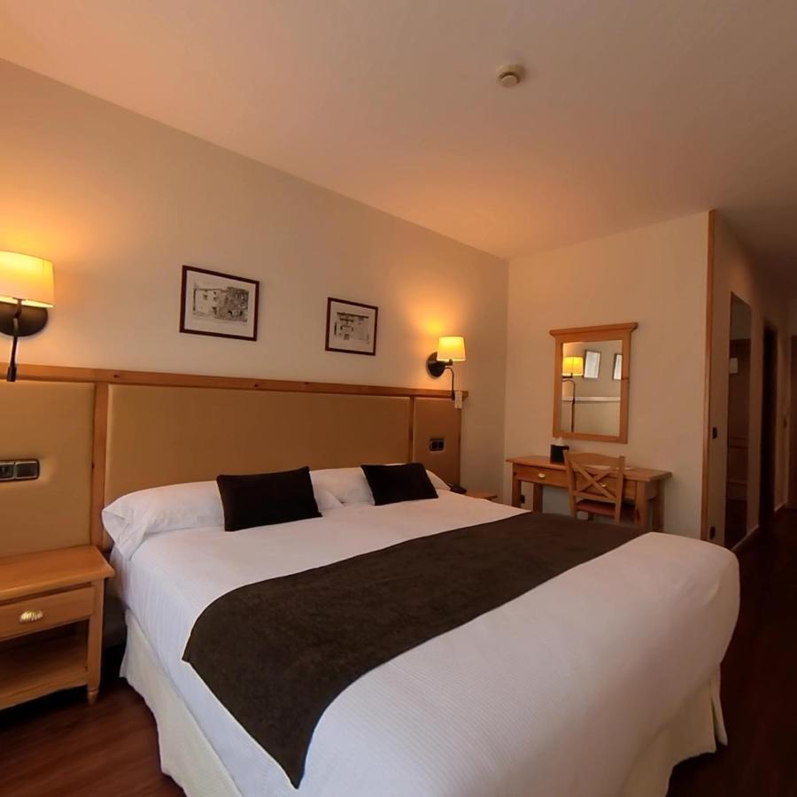 Hotel Meta Pas De La Casa Dış mekan fotoğraf