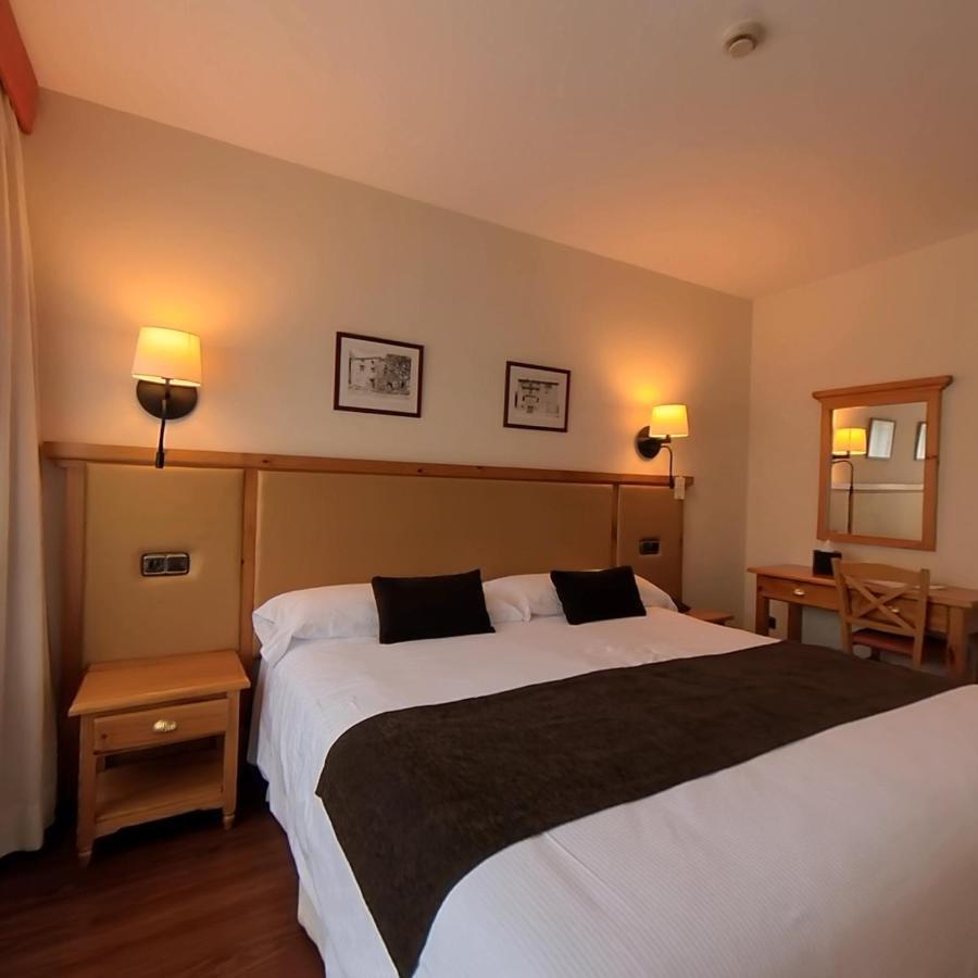 Hotel Meta Pas De La Casa Dış mekan fotoğraf