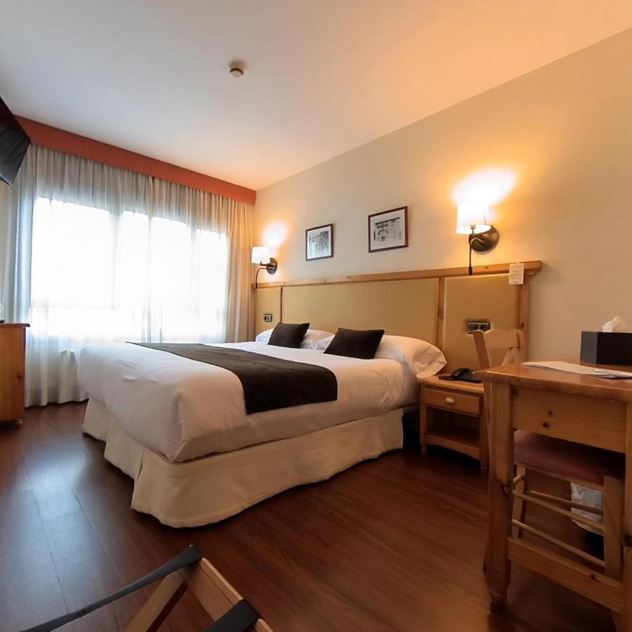 Hotel Meta Pas De La Casa Dış mekan fotoğraf