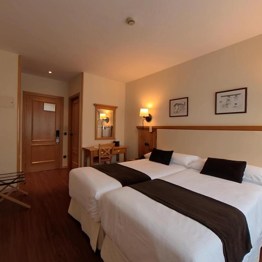 Hotel Meta Pas De La Casa Dış mekan fotoğraf