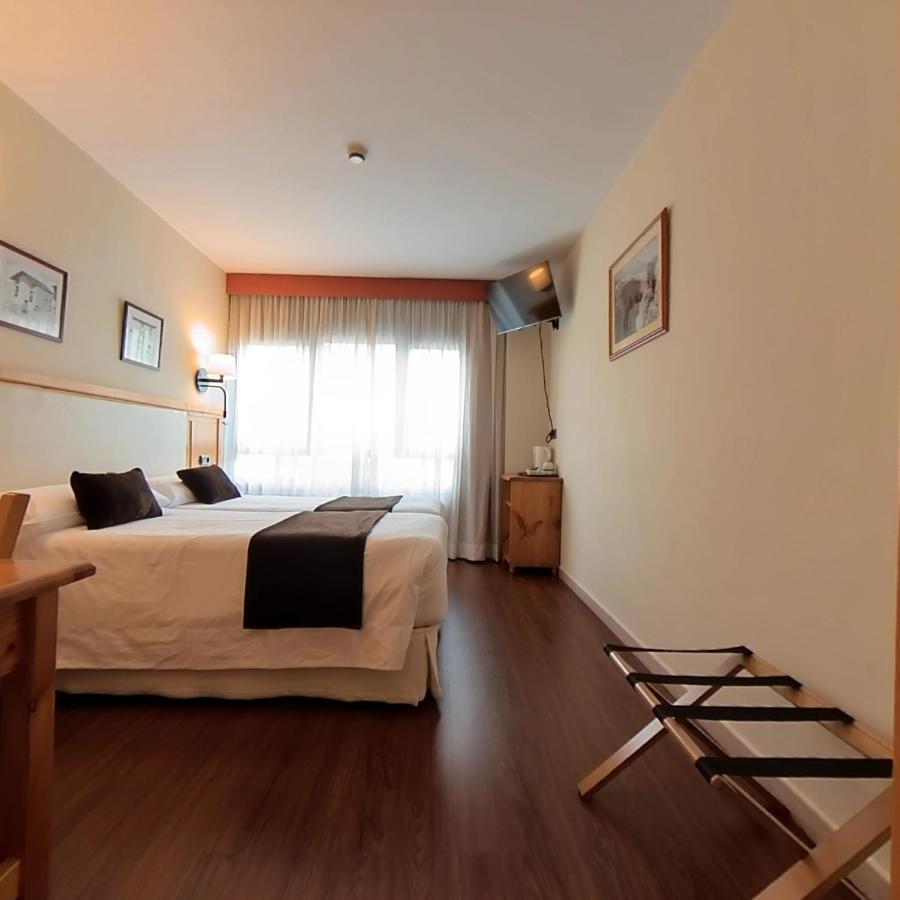 Hotel Meta Pas De La Casa Dış mekan fotoğraf