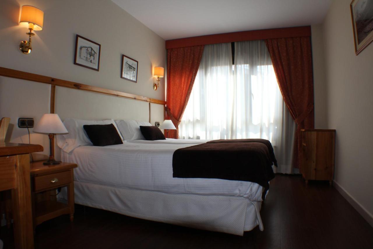 Hotel Meta Pas De La Casa Dış mekan fotoğraf