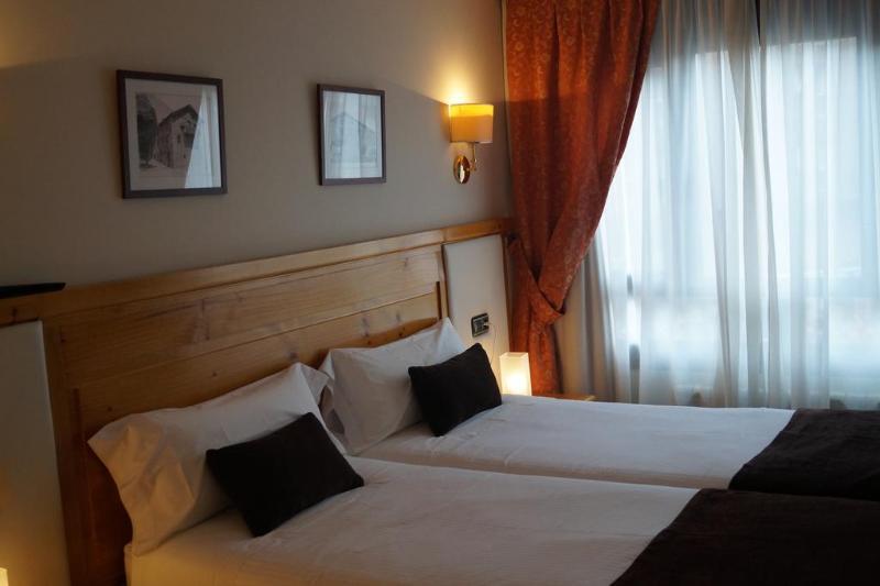 Hotel Meta Pas De La Casa Dış mekan fotoğraf
