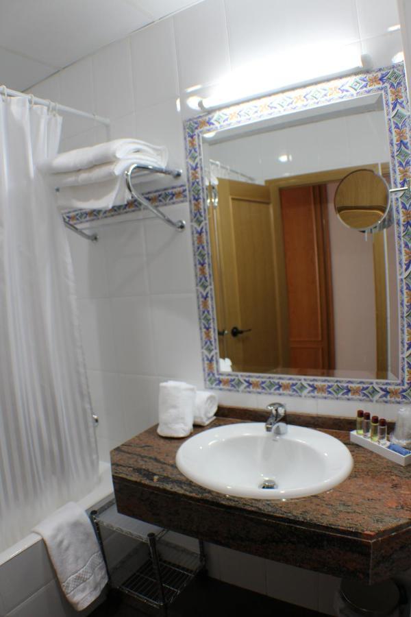 Hotel Meta Pas De La Casa Dış mekan fotoğraf