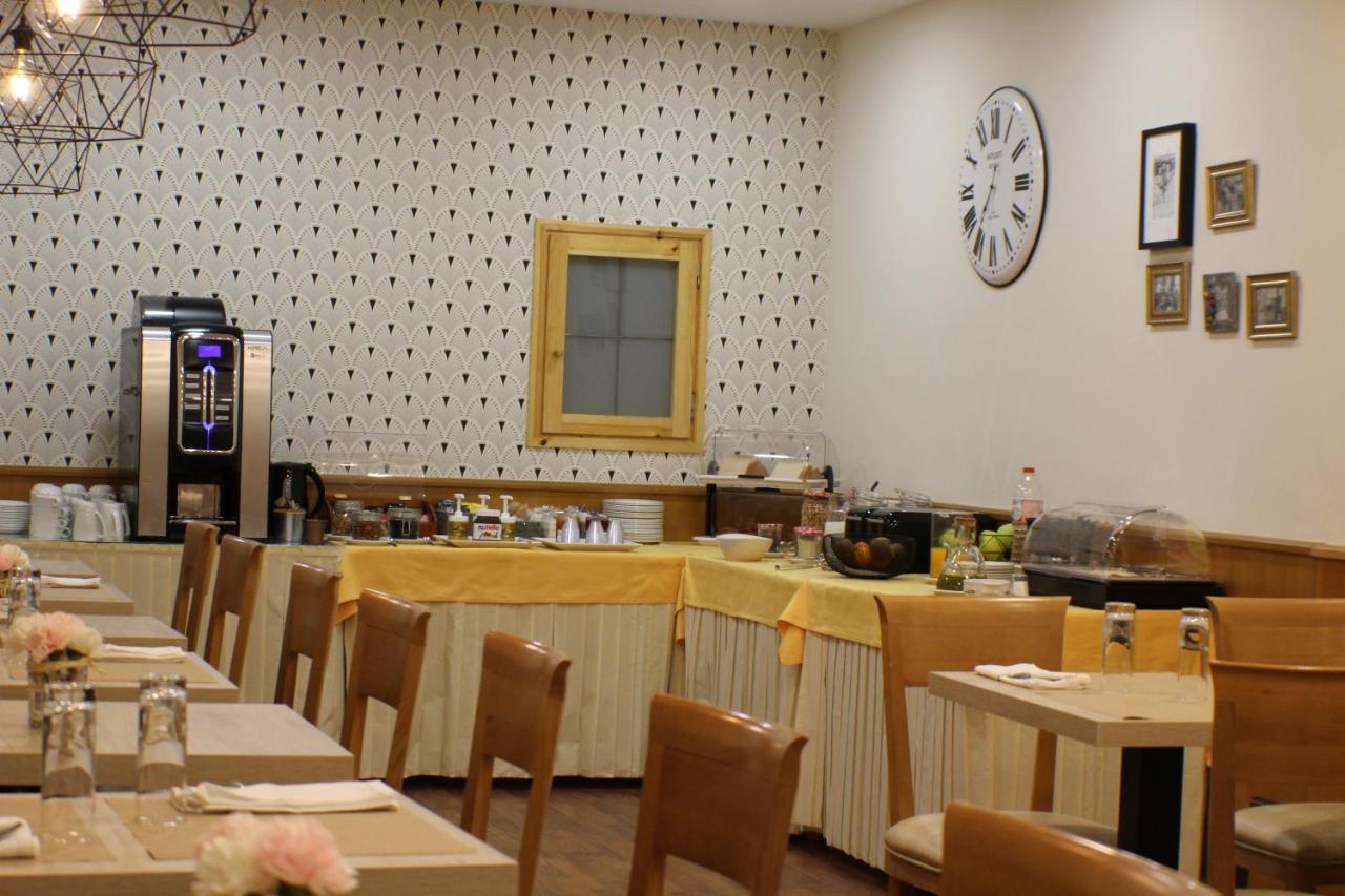 Hotel Meta Pas De La Casa Dış mekan fotoğraf