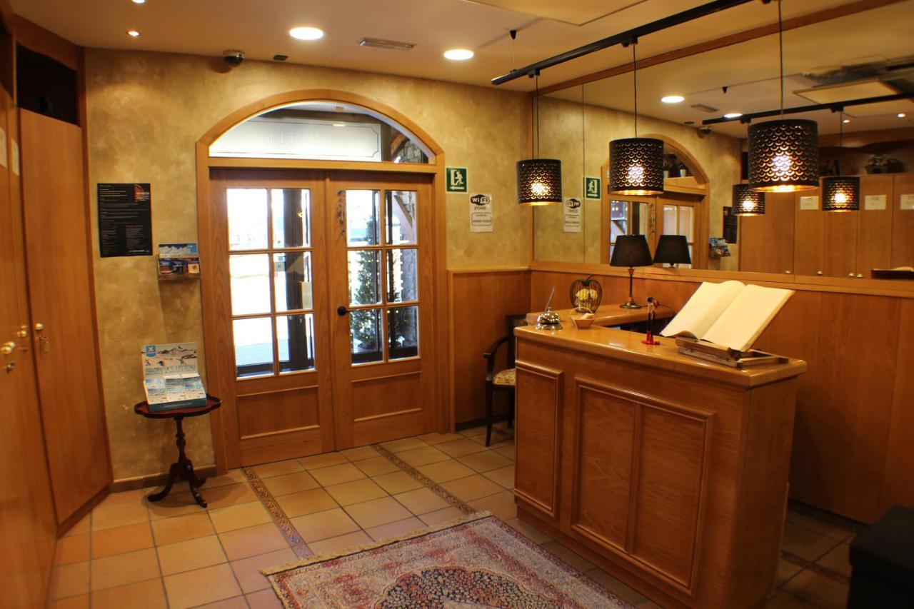 Hotel Meta Pas De La Casa Dış mekan fotoğraf